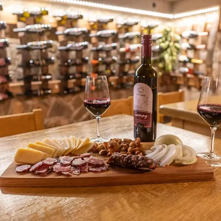 Hill Haloze Nyaraló *