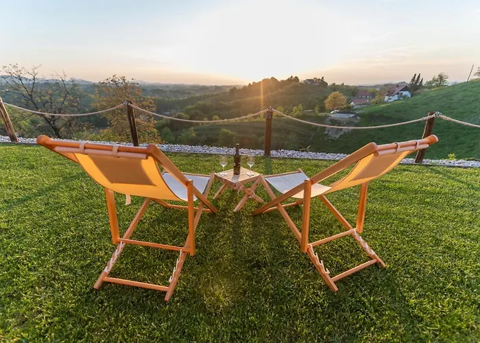 度假居 Hill Haloze